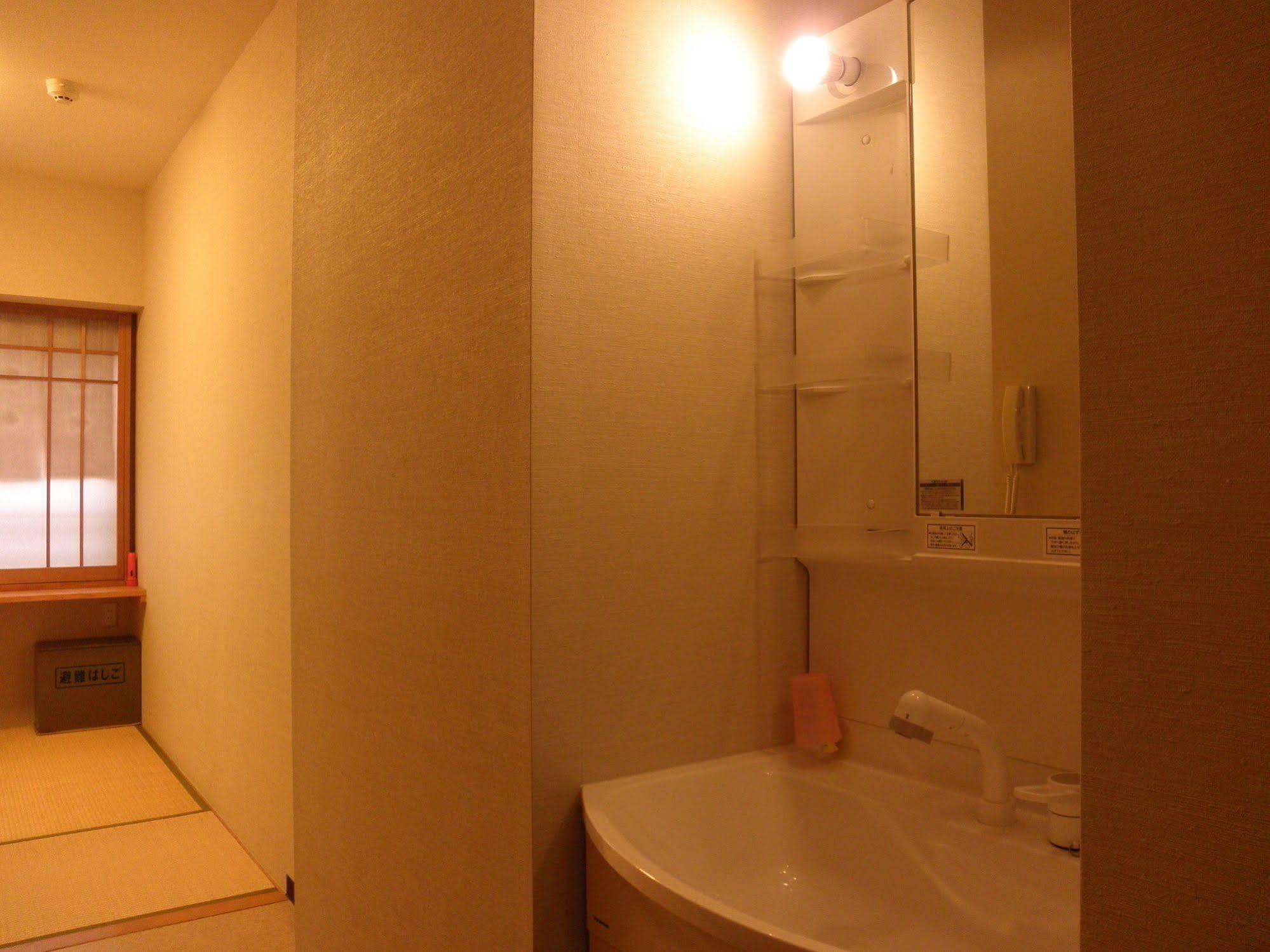 Family Inn Saiko Токіо Екстер'єр фото